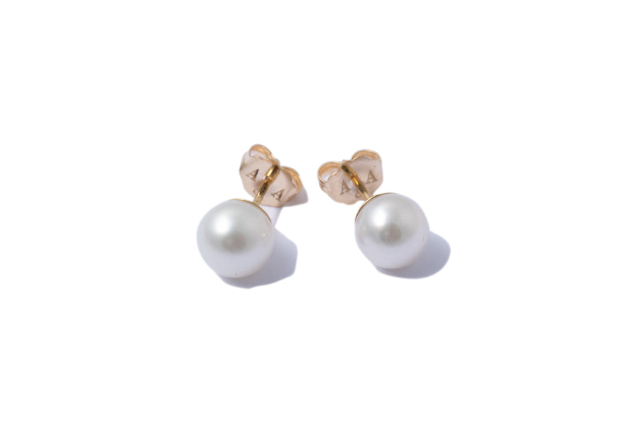 Stud earrings with Pearl